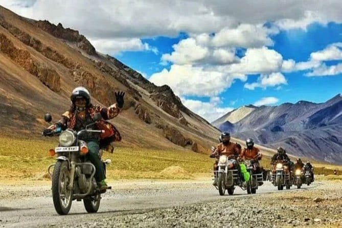 Road trip on Manali Leh highway