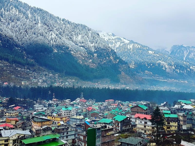 Manali snow covered mountains